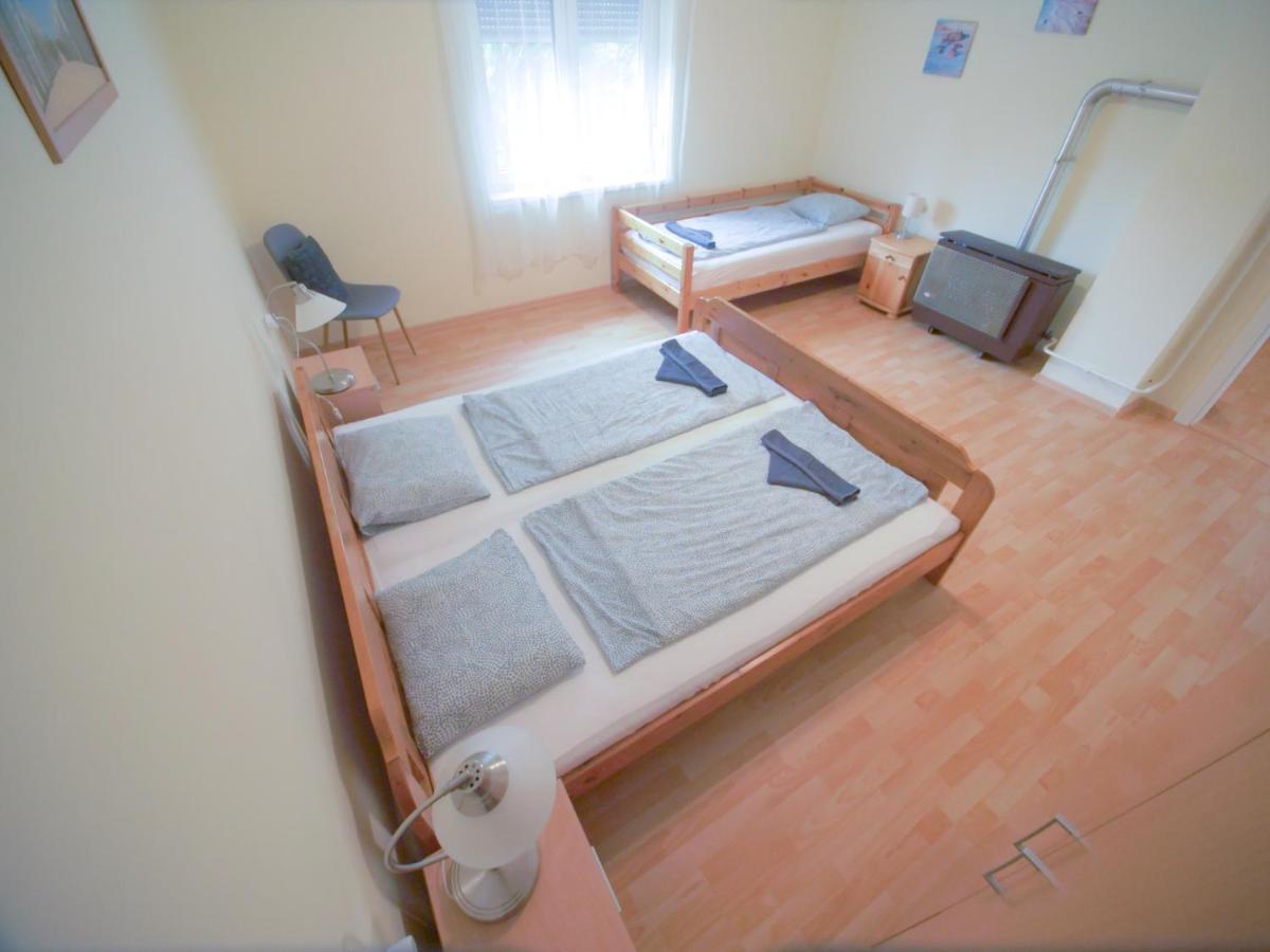 Estike Apartment Balatonlelle Exterior photo