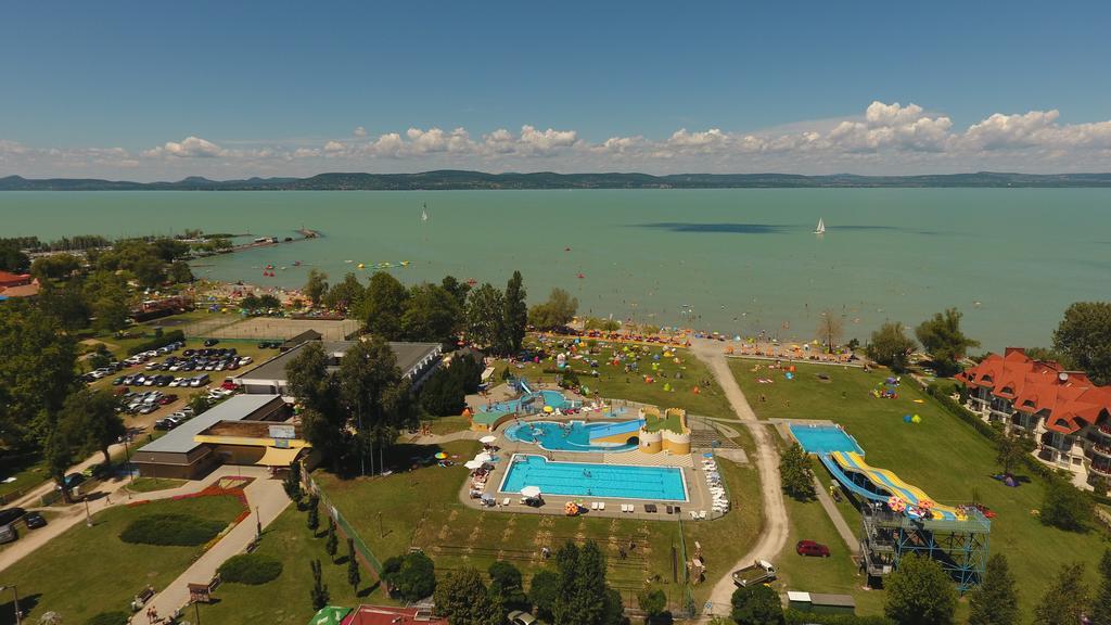 Estike Apartment Balatonlelle Exterior photo